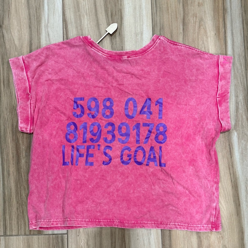NWT MAP Cropped Tee-> POWER ON A TEE